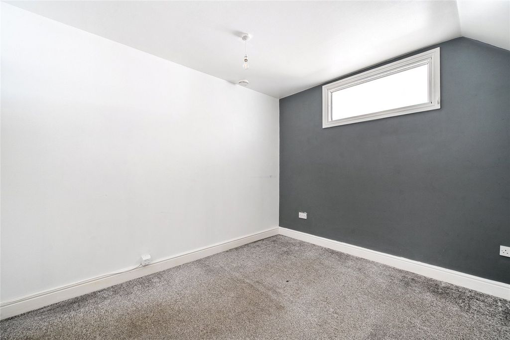 Property photo 3 of 8 Picture No. 07