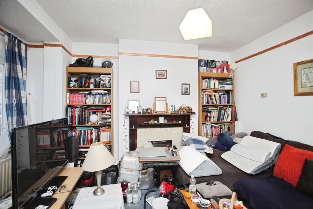 Property photo 2 of 15