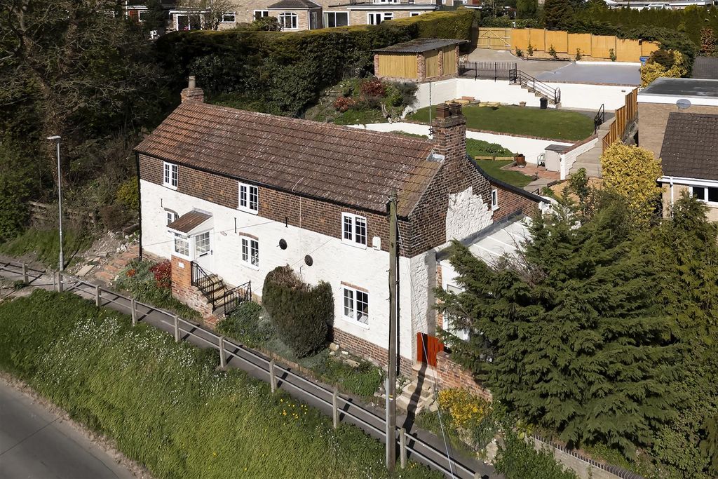 Property photo 1 of 23 003 - 27 Old Village Road.Jpg