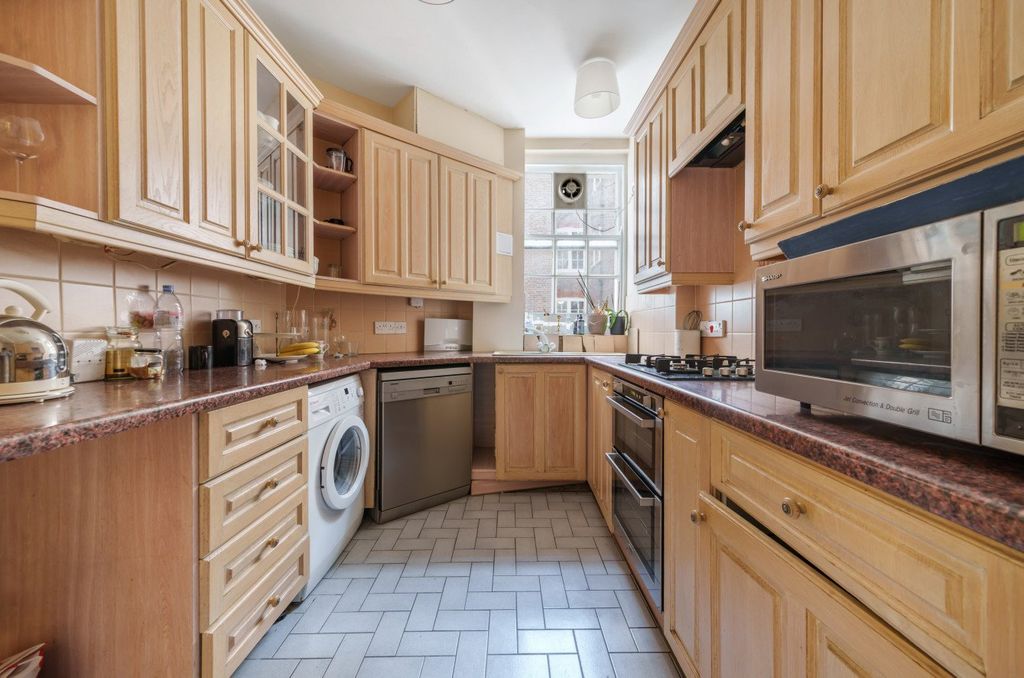 Property photo 3 of 20 Picture No. 05