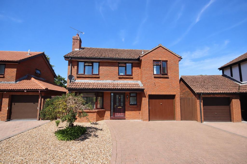 4 bed detached house for saleAnglesey Mead, Chippenham SN15