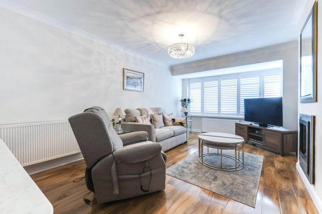 Property photo 2 of 11 Picture No. 03