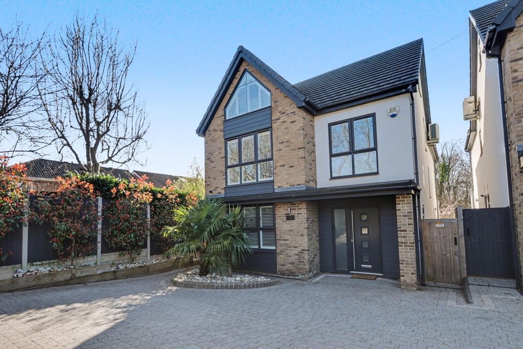 Property photo 1 of 27