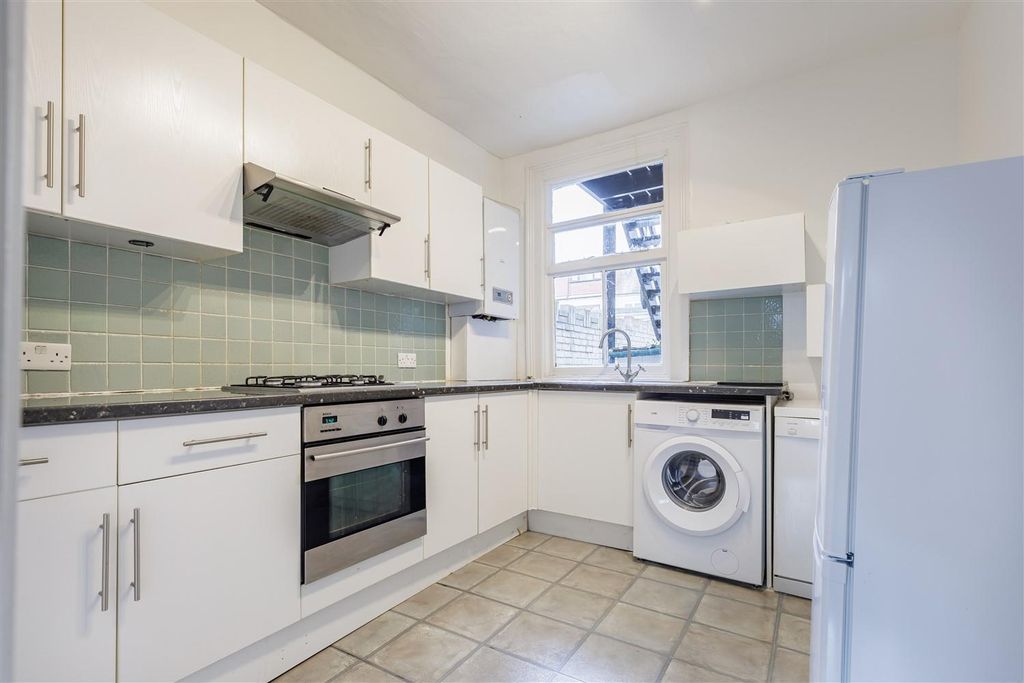 Property photo 2 of 16 21  Stanley Road (5).Jpg