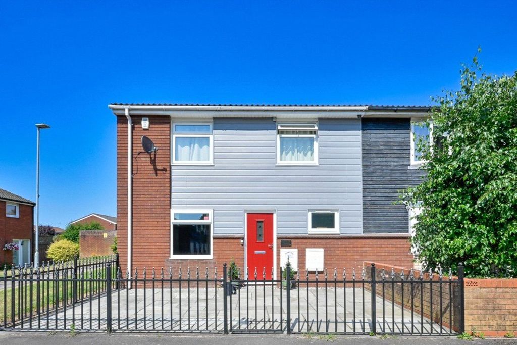 Property photo 1 of 16 Picture No. 18