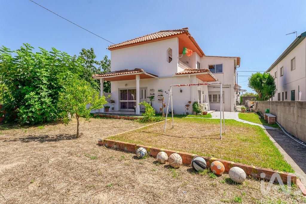 Property photo 3 of 39