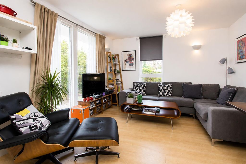 Property photo 3 of 13