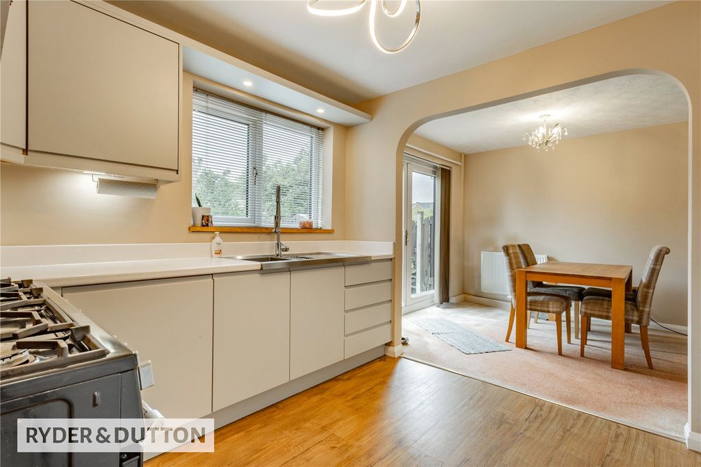 Property photo 3 of 22 Kitchen/Dining