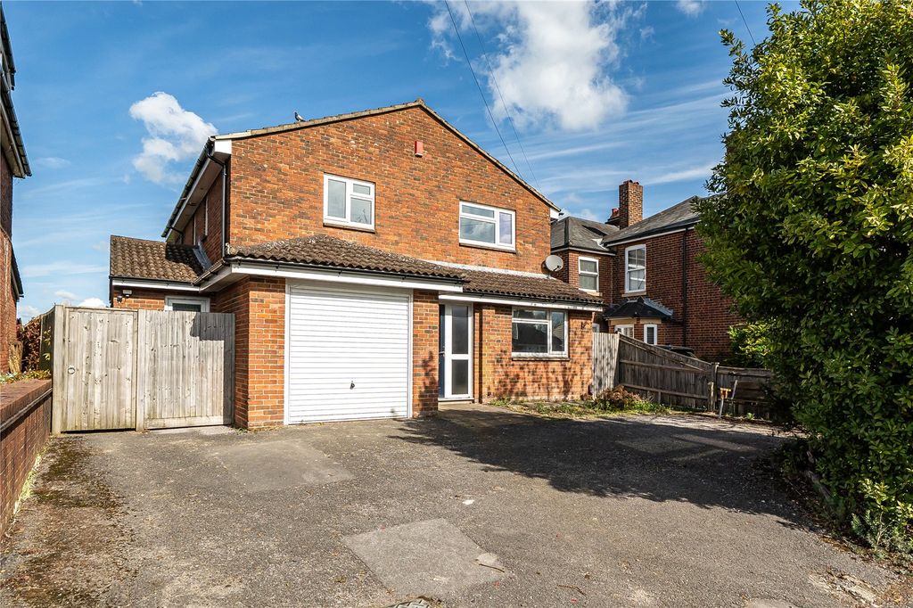 Property photo 1 of 10 Front Aspect