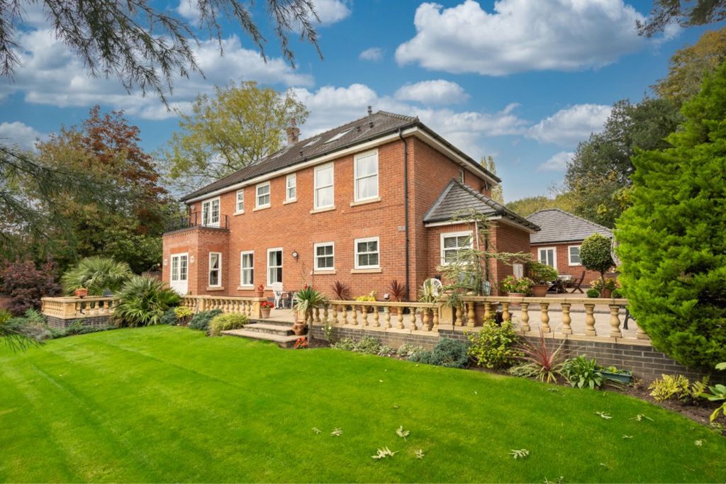 Property photo 2 of 30