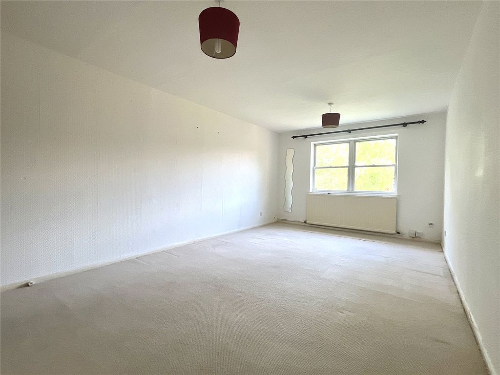 Property photo 2 of 7 Lounge