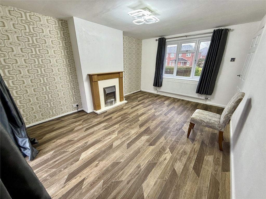 Property photo 3 of 12 Picture No. 02