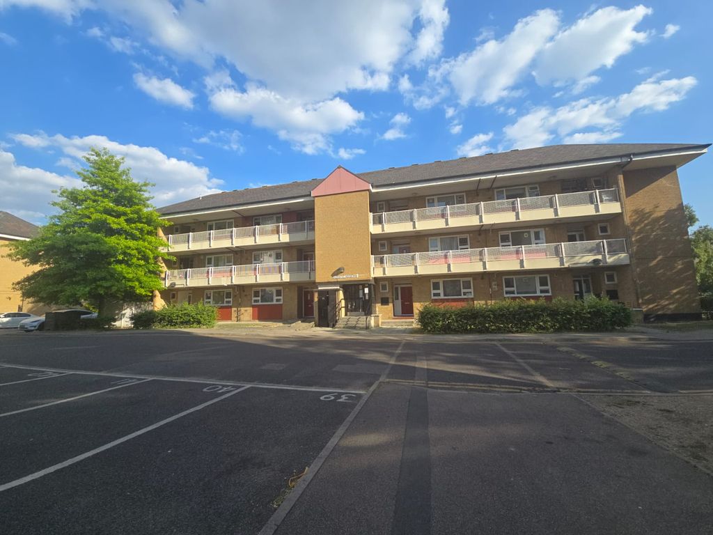 Property photo 1 of 5