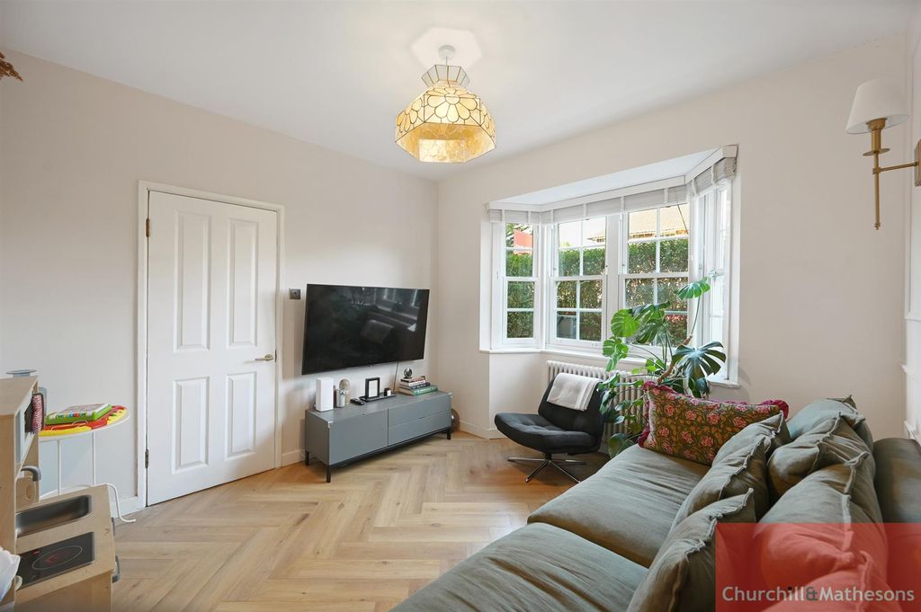 Property photo 2 of 13