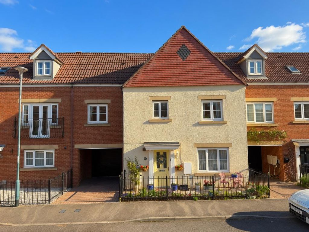 Property photo 1 of 36