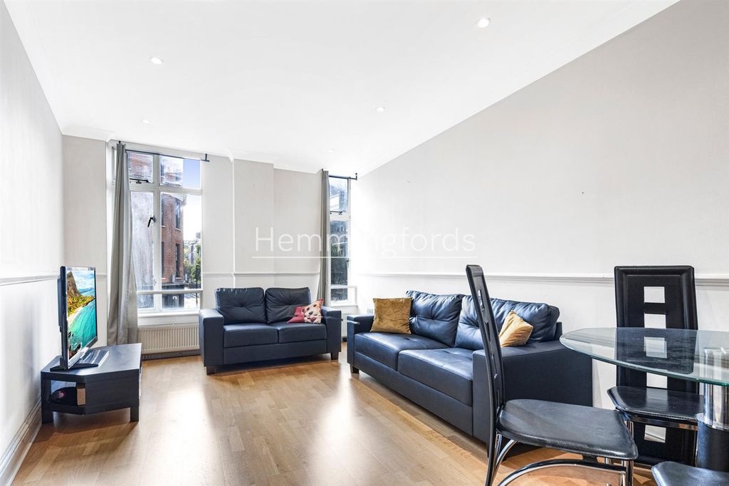 Property photo 1 of 9