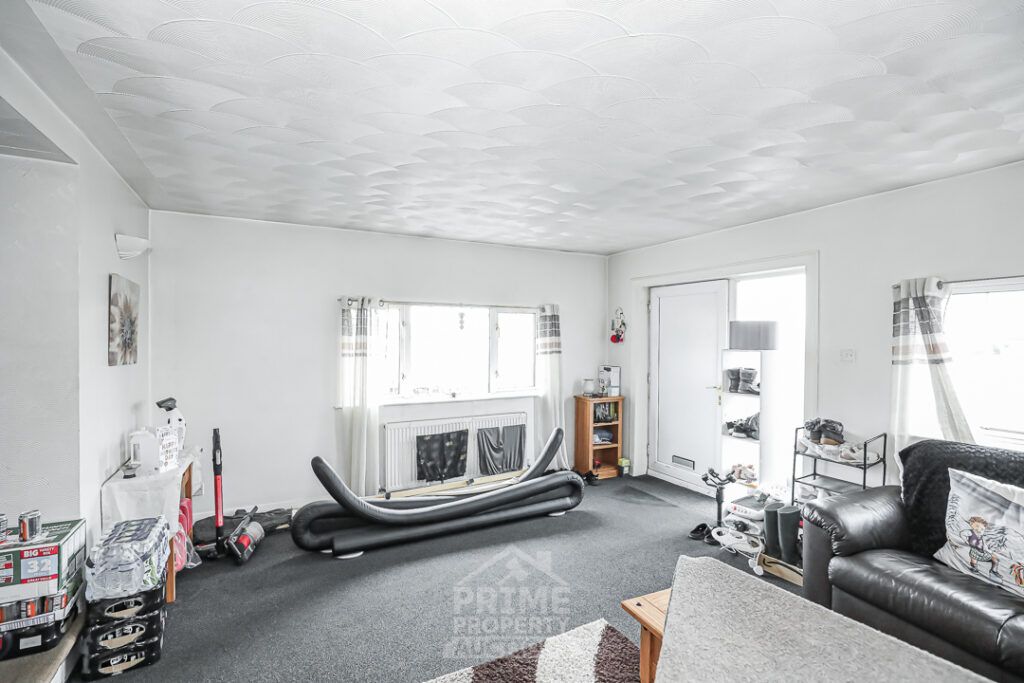 Property photo 3 of 26
