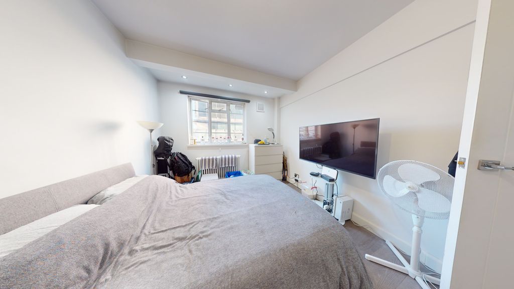 Property photo 3 of 10 Gallery
