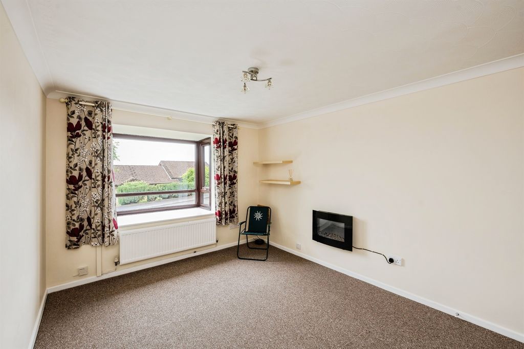 Property photo 3 of 13