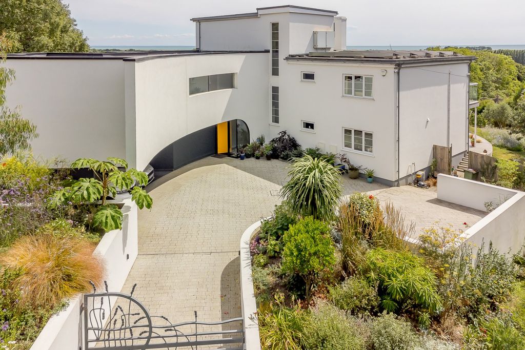 Property photo 1 of 16 Studfall Ridge