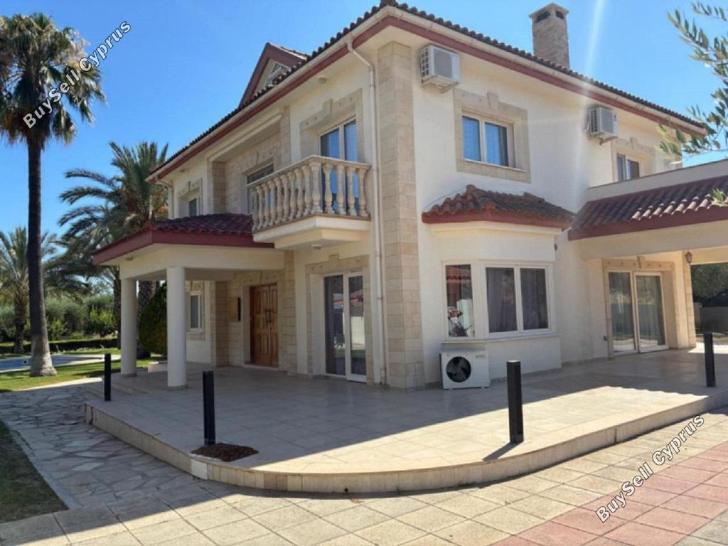 Property photo 1 of 8