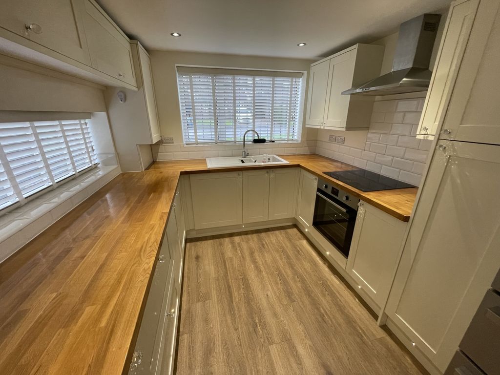 Property photo 2 of 14 Img_3119