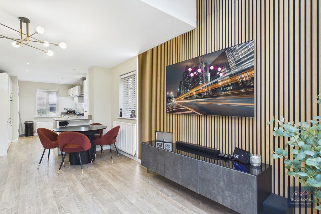 Property photo 2 of 25 Photo 13