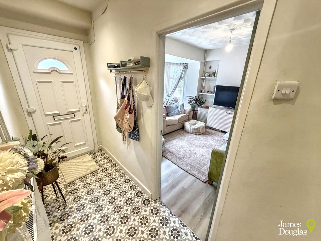Property photo 3 of 20 Eh1