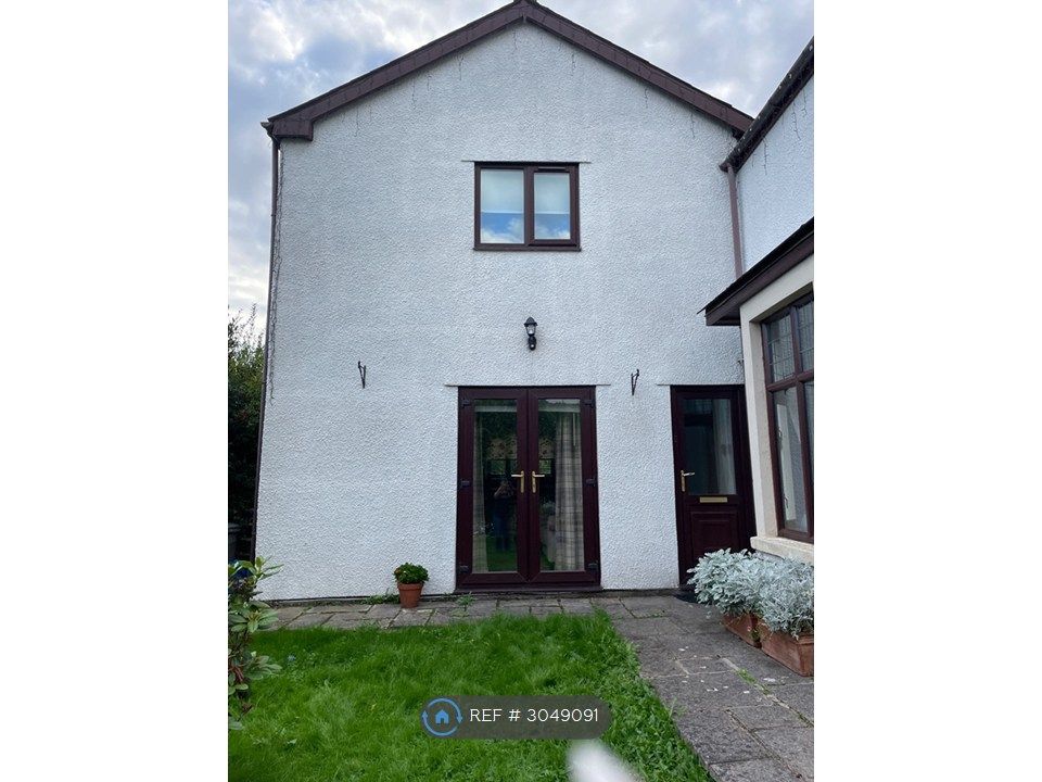 Property photo 2 of 21