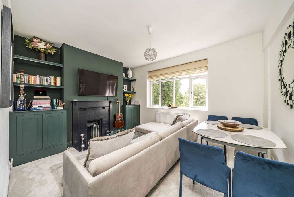 Property photo 1 of 5