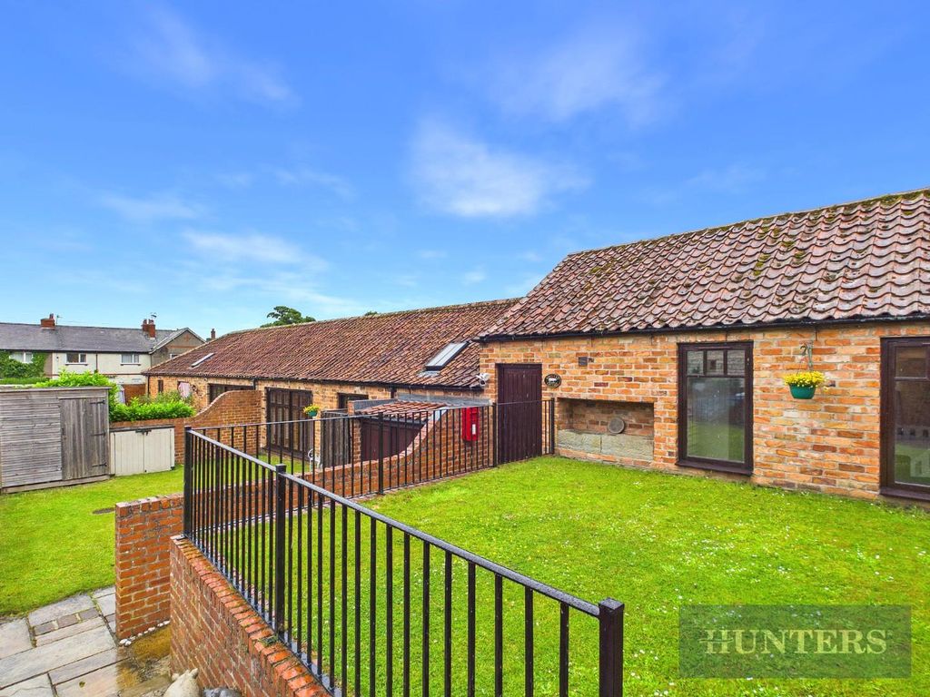 Property photo 1 of 18 Cam03444G0-Pr0045-Still014.Jpg