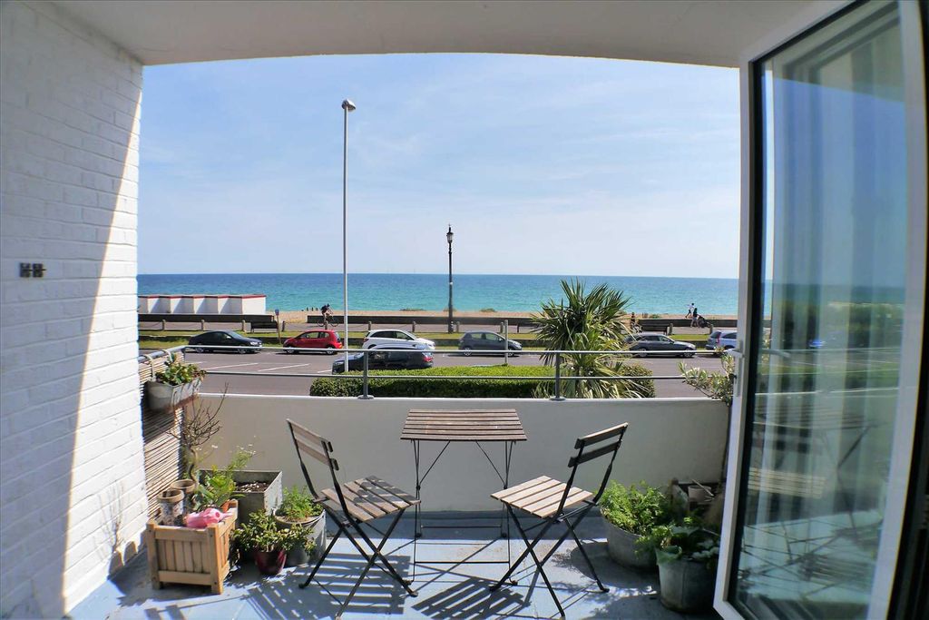 Property photo 2 of 13 Balcony