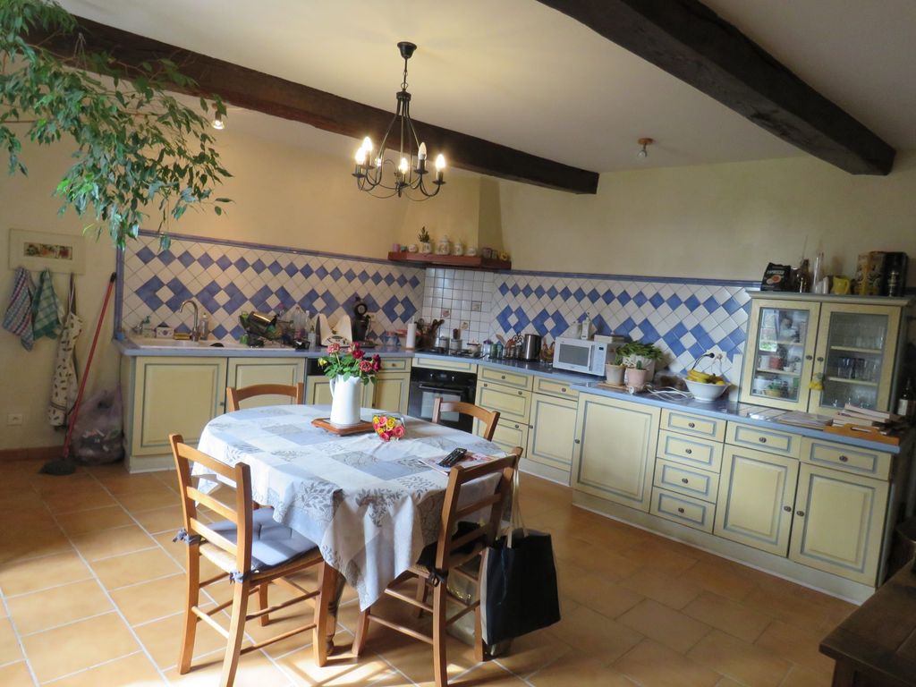 Property photo 2 of 29