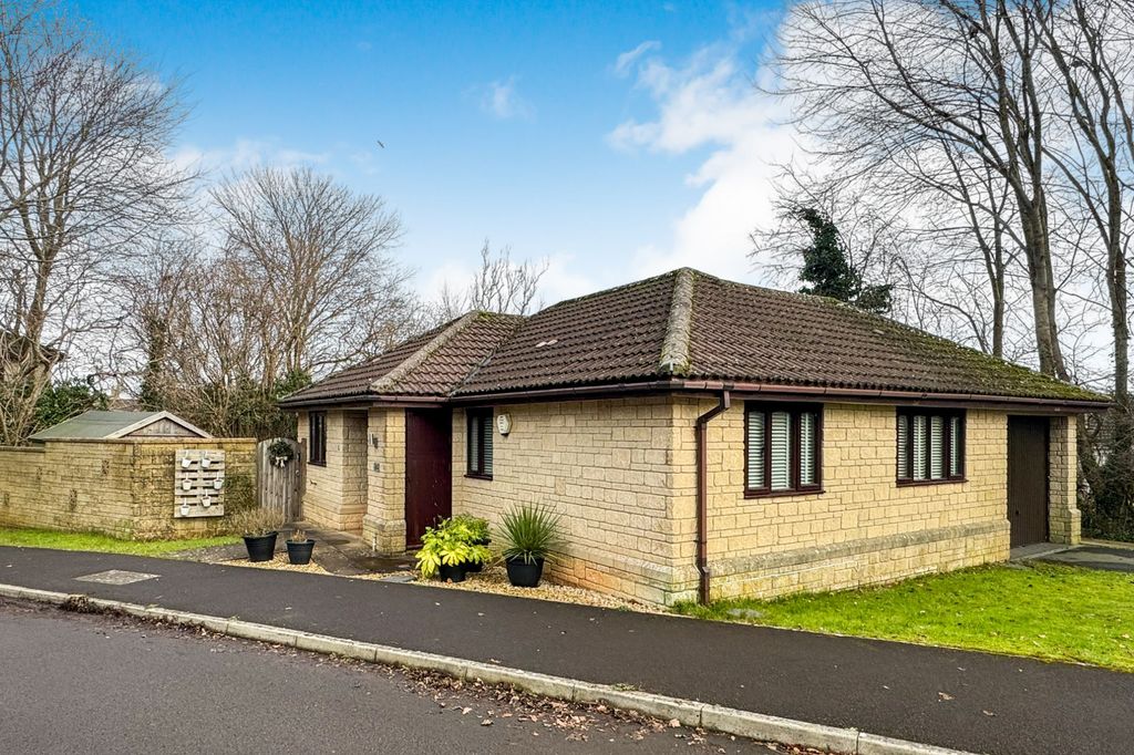 Property photo 3 of 4 14 Oliver Brooks Road, Midsomer Norton, Radstock Ba3 2La