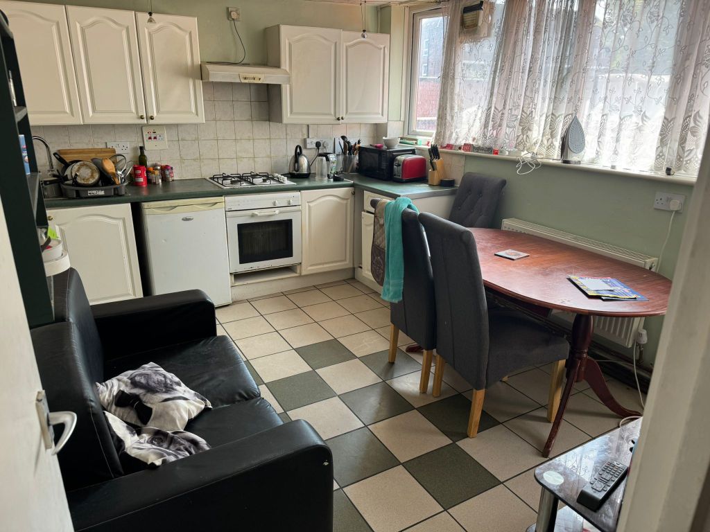 Property photo 3 of 5
