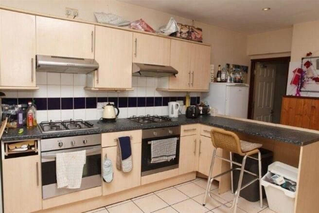 Property photo 2 of 6 Kitchen