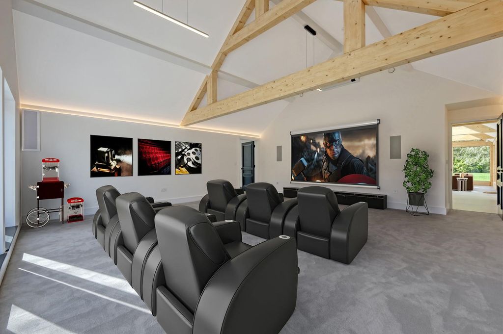 Property photo 3 of 33 Cinema Room