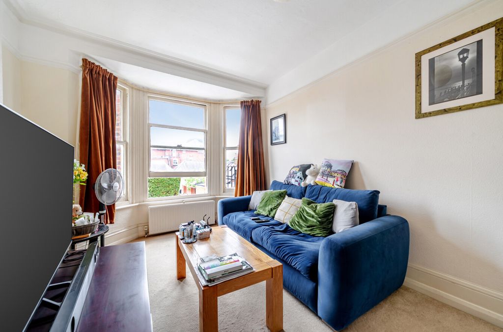 Property photo 2 of 10 1521434-9-1A09F76...