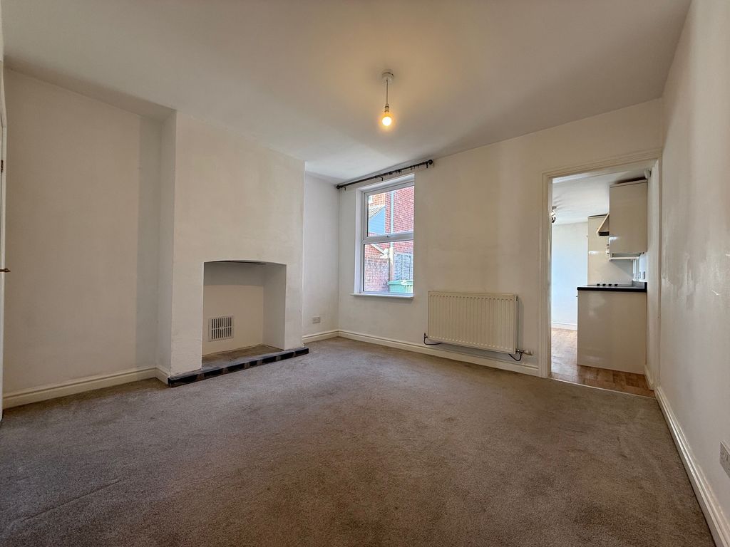 Property photo 3 of 9 Dining Room