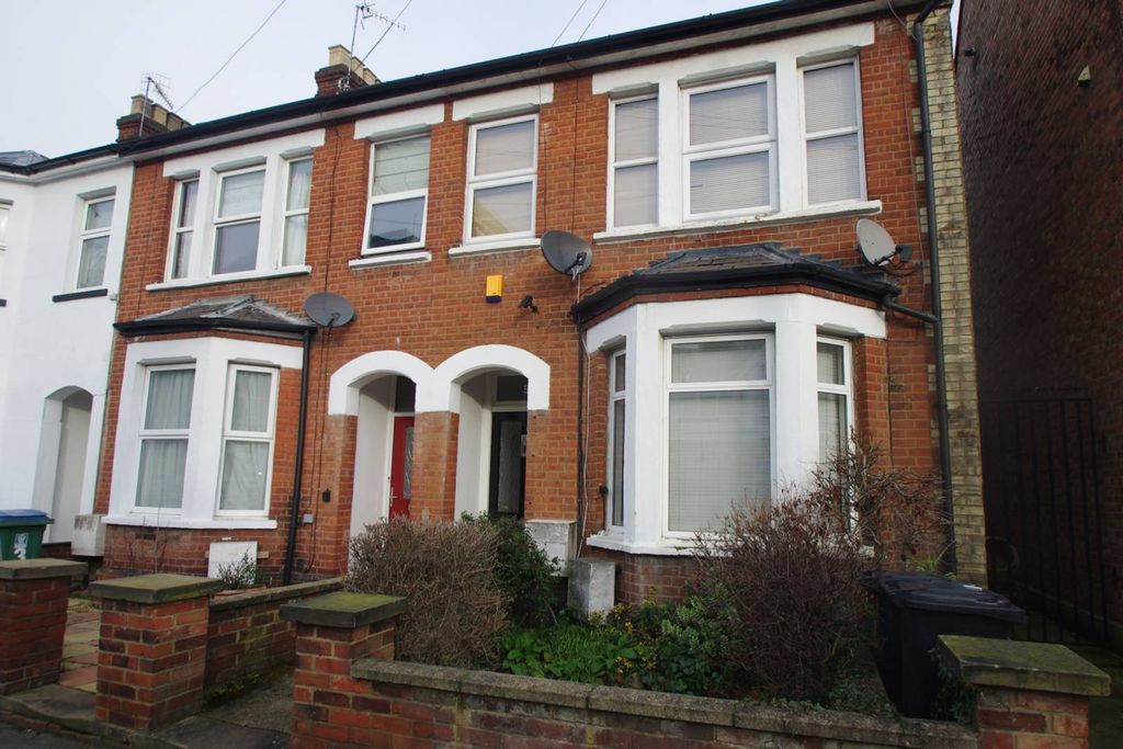 Property photo 2 of 8