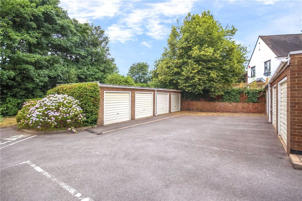 Additional image 14 of 3 bed flat for saleColeridge Court, Harpenden, Hertfordshire AL5