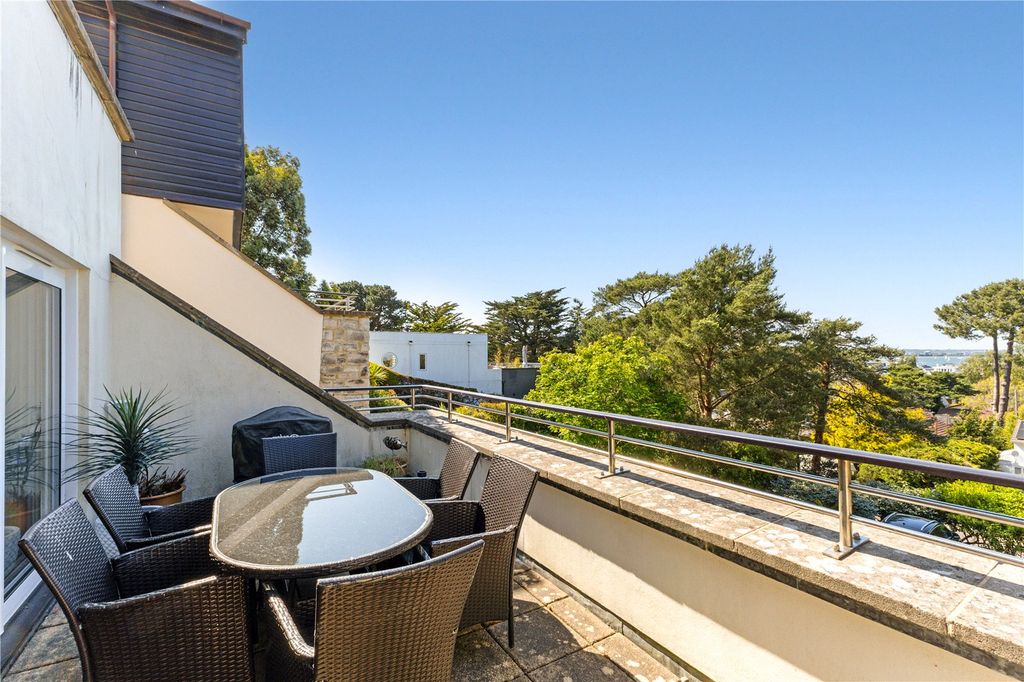 Property photo 2 of 13 Balcony