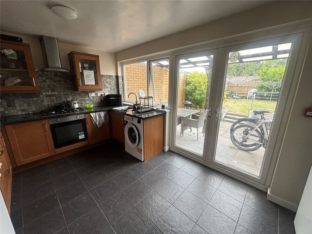 Property photo 3 of 5 Picture No. 04