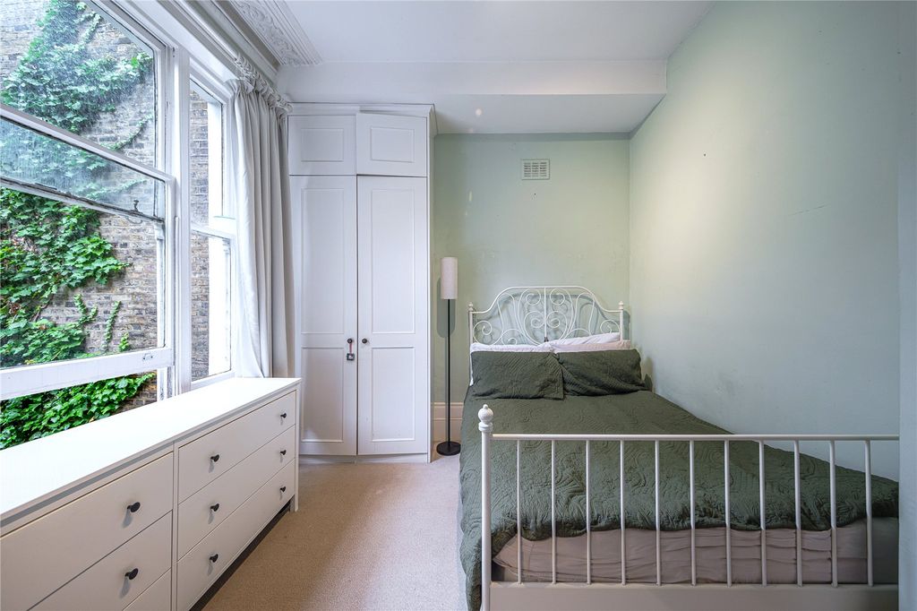 Property photo 3 of 6 Picture No. 15