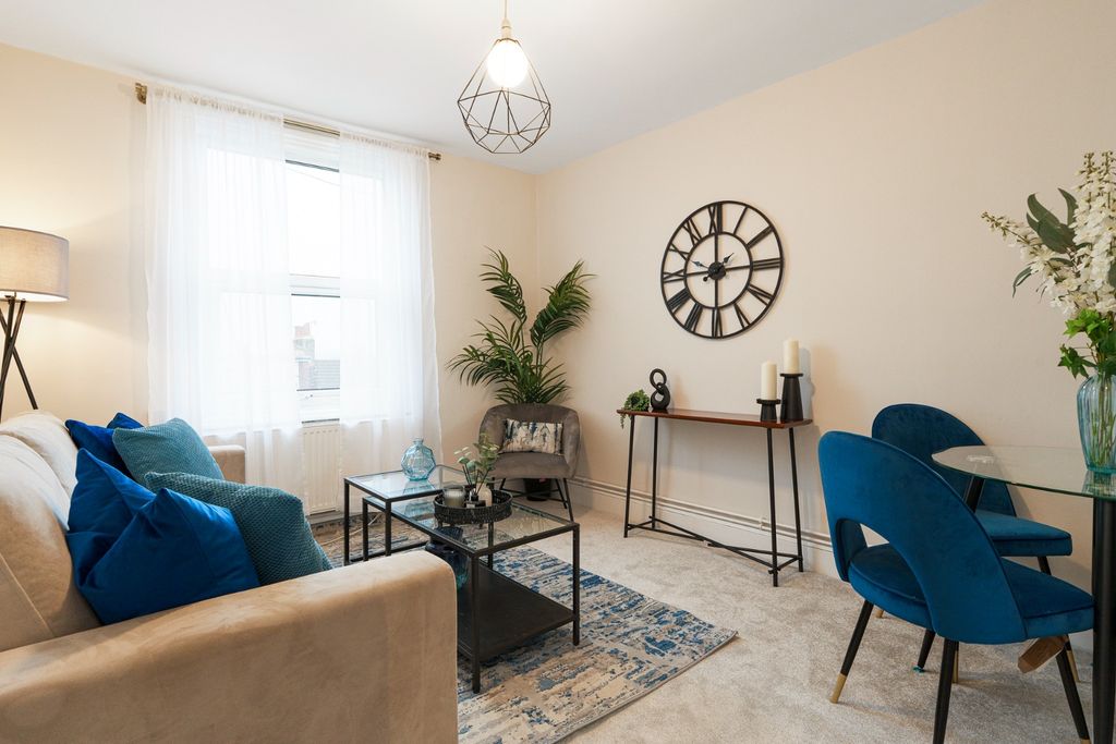 Property photo 2 of 30 5286854