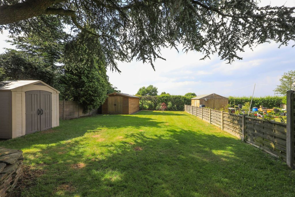 Property photo 3 of 43