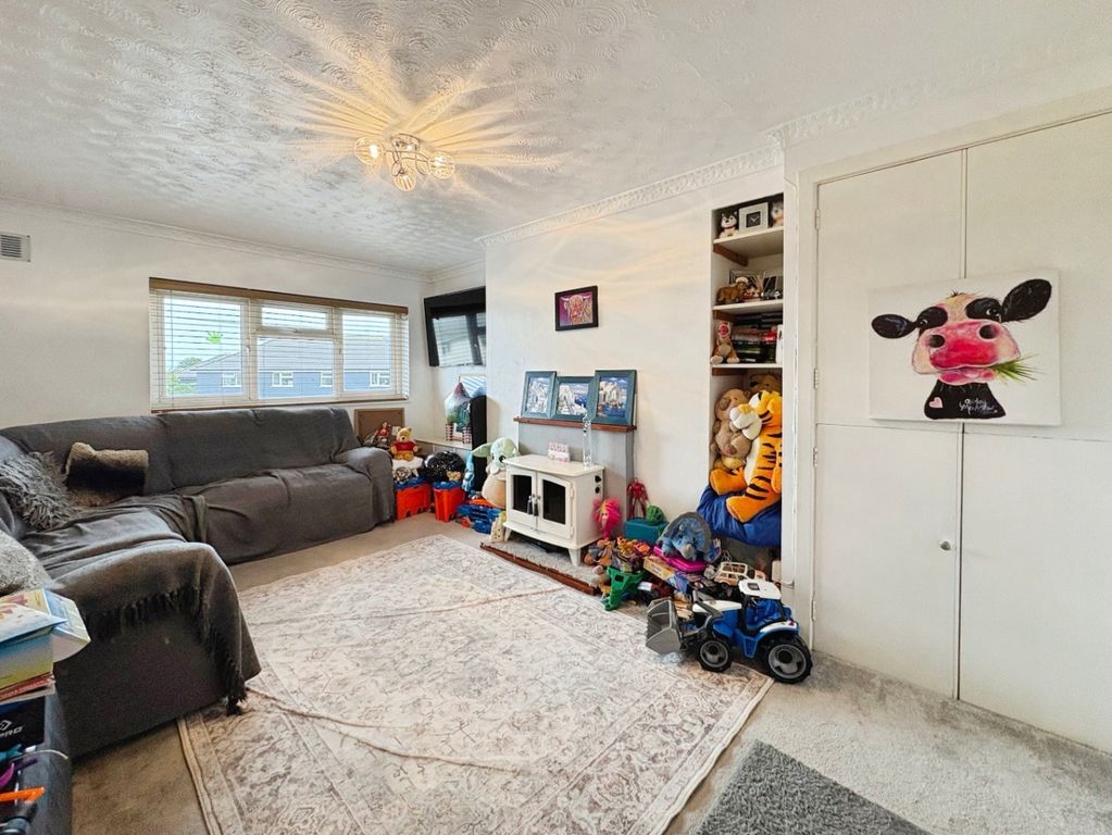 Property photo 2 of 17 5382672