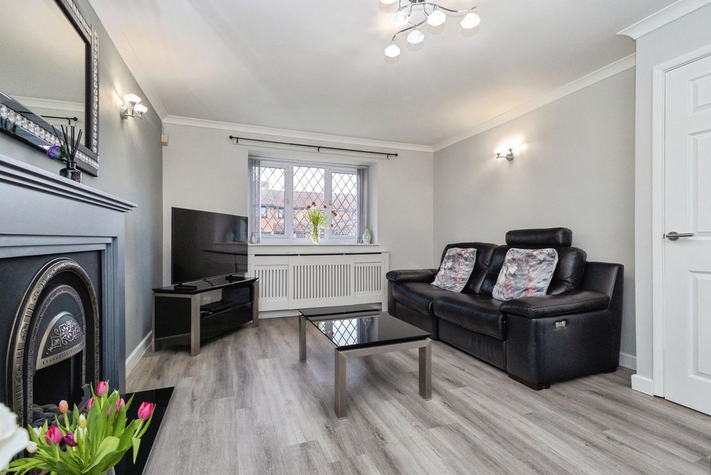 Property photo 2 of 15 Living Room