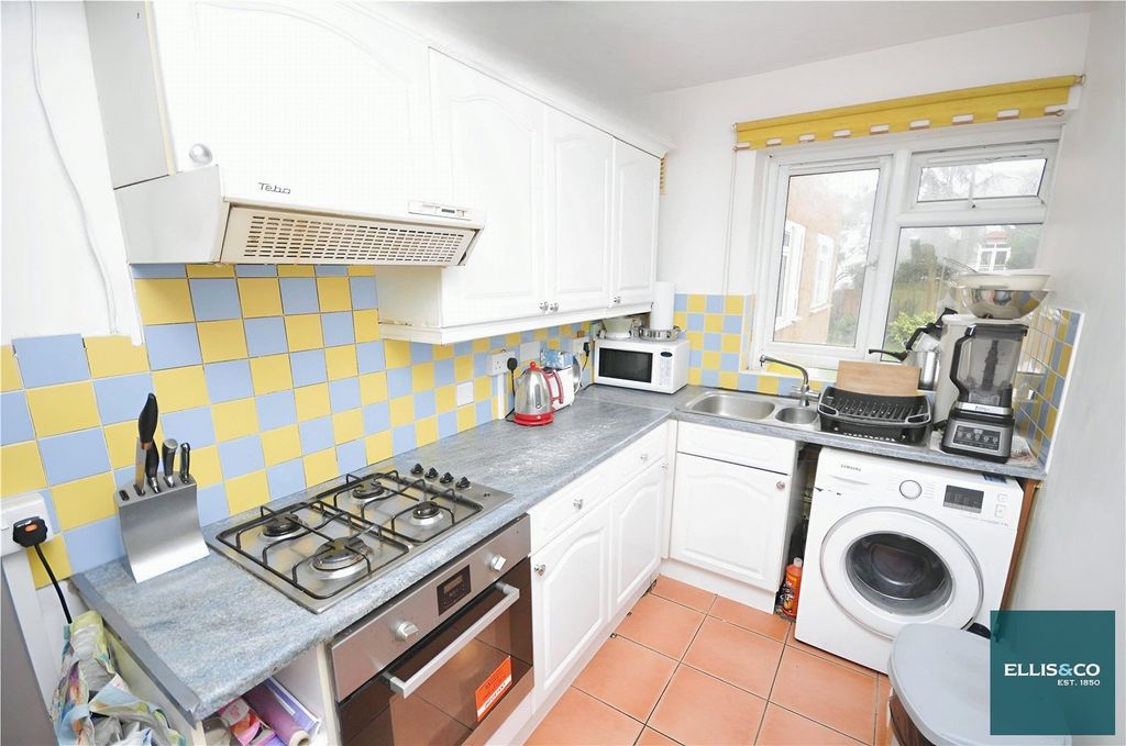 Property photo 3 of 9 Picture No. 35