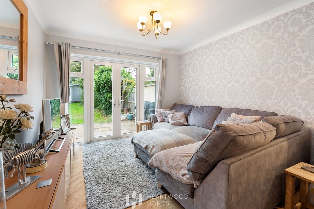 Property photo 2 of 24